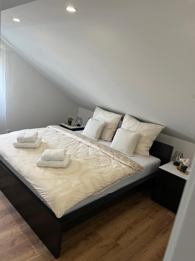 Ferienwohnung Lidu-Jene Eislingen Exteriér fotografie